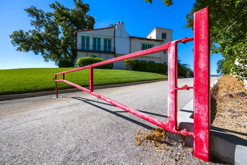 The Quiet Acquisition: How America's Most Private Buyers Are Purchasing Trophy Properties Without Leaving a Trace
